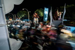 BIB: 
                            <button type="button" onclick="openModal(22791060)" class="btn btn-primary btn-sm float-right btn-popup" data-toggle="modal" data-target=".modal-high-quality">
                        <i class="fas fa-shopping-cart"></i> Add to Cart
                    </button>
                                            <button type="button" onclick="isThisMe(22791060, true)" class="btn btn-success btn-sm float-right btn-popup btn-isme hidden" data-toggle="tooltip" data-placement="bottom" title="นี่คือรูปของคุณใช่ไหม คลิกที่นี่เพื่อเอาเข้าอัลบั้ม">
                        <i class="fas fa-plus"></i> Add to album
                    </button>
                    <button type="button" onclick="isThisMe(22791060, false)" class="btn btn-warning btn-sm float-right btn-popup btn-isnotme hidden">
                        <i class="fas fa-ban"></i> Remove from album
                    </button>